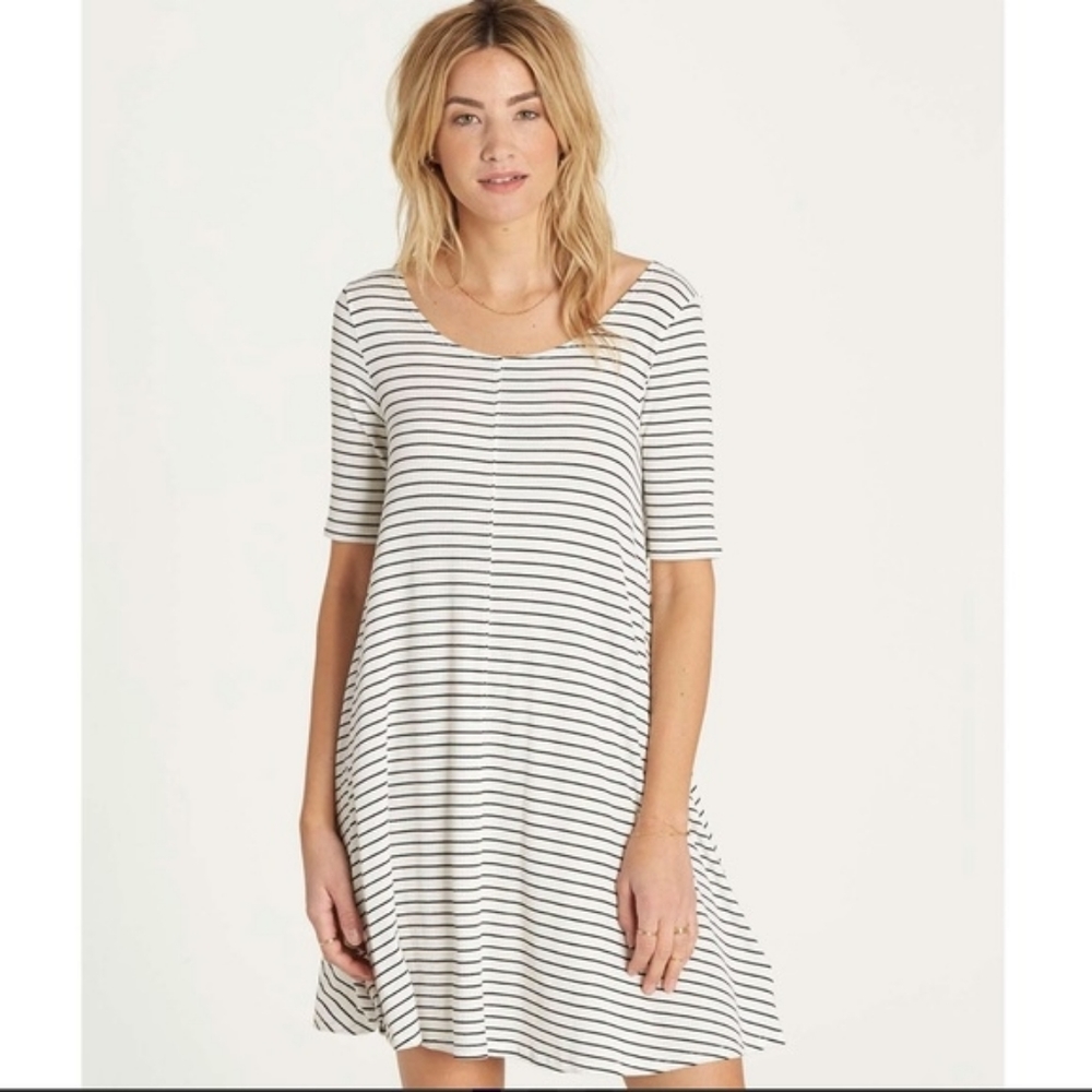 NWT Billabong Nothing To Hide T-shirt Dress Small Navy White